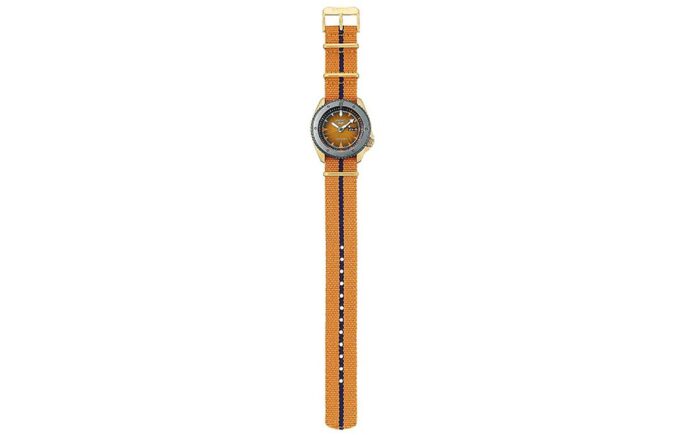 Naruto Series Limited Crossover Mechanical Watch Yellow